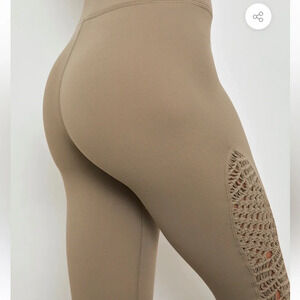 Carbon38 Sayang Macrame Legging‎ in Melt. Size Large.